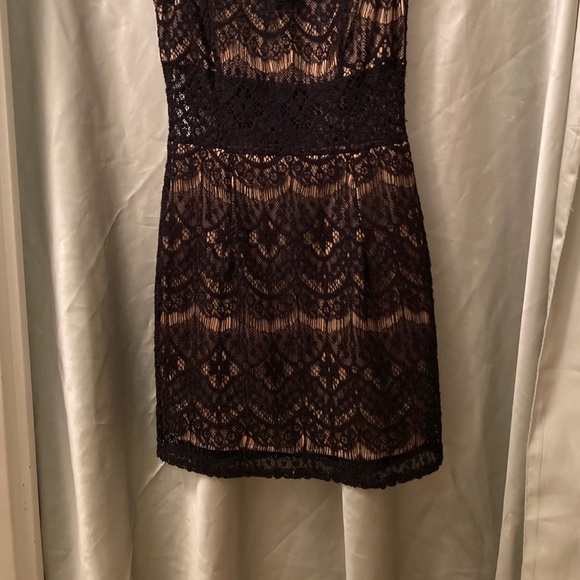 Blanc Black & Nude Lace Mini Dress Size S Fits Like XS or XXS Excellent Used Con - Picture 12 of 12